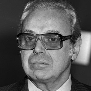 Politician Javier Perez-de Cuellar - age: 103