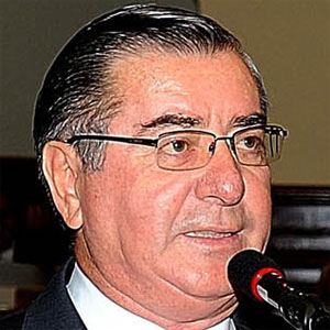 Politician Oscar Valdes - age: 73