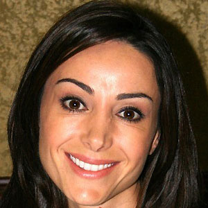 TV Actress Robia Lamorte - age: 51
