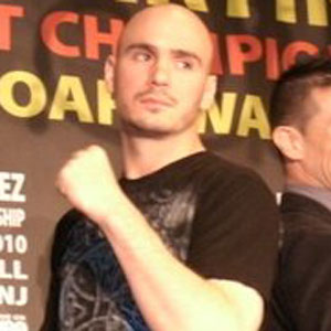Boxer Kelly Pavlik - age: 40