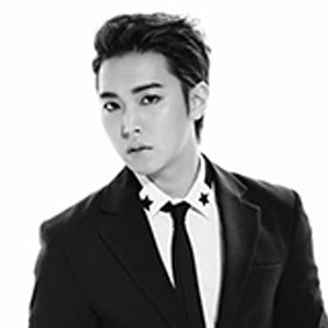 Pop Singer Lee Sungmin - age: 37