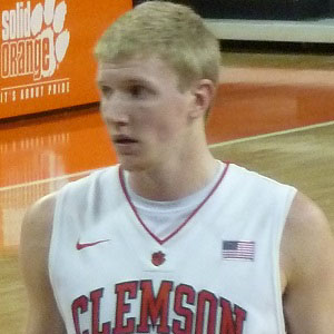 Basketball Player Tanner Smith - age: 32