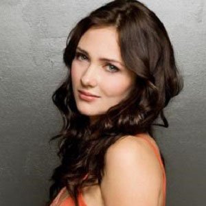 TV Actress Samantha Munro - age: 33
