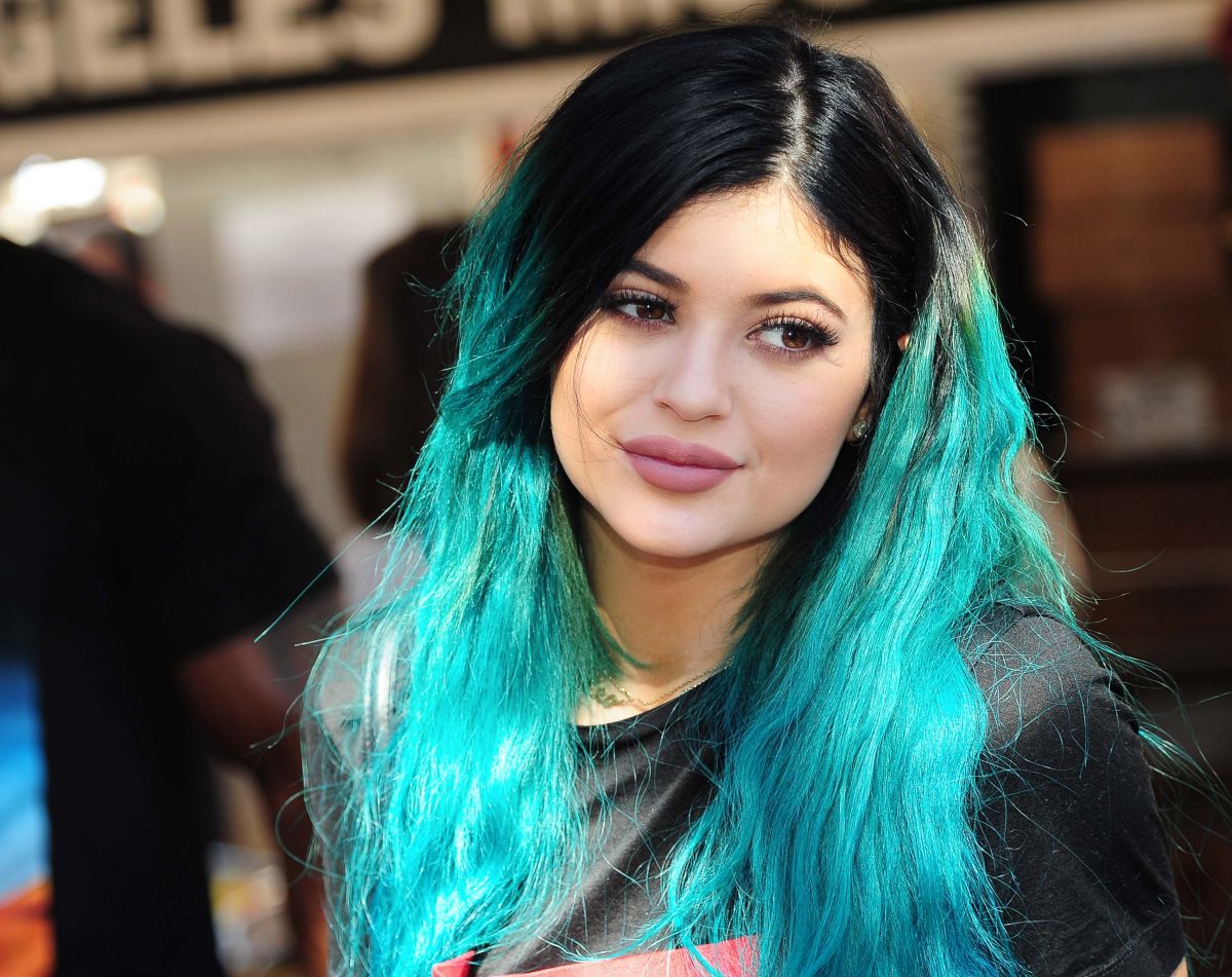 Facts about Reality Star Kylie Jenner - age: 24, height, Salary, famous bir...