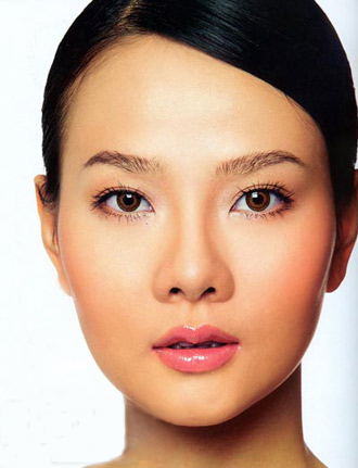 Model Duong Yen Ngoc - age: 43