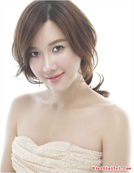 Actress Ji-ah Lee - age: 45