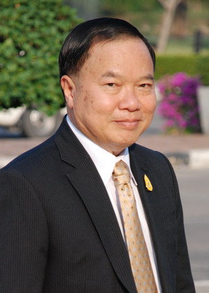 Politician Surawit Khonsomboon - age: 75