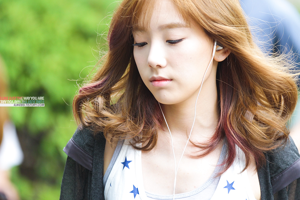 Facts about Singer Kim Tae-yeon - age: 33, height, Salary, famous birthday,...